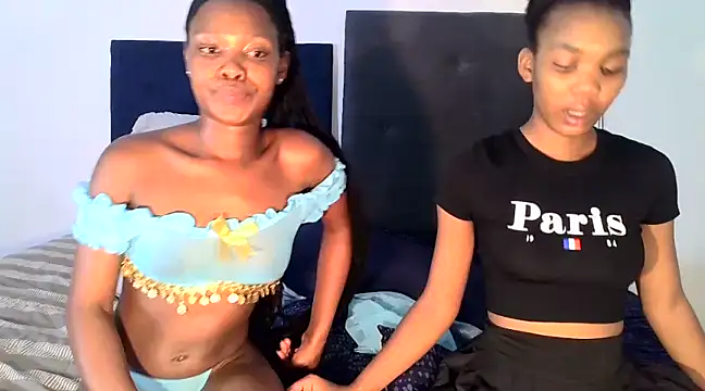 Snapshot of RayaBae chatting on December 4, 2024, 10:41 pm RayaBae online show from December 4, 2024, 10:41 pm