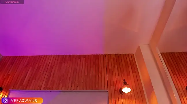 MoonSwan1 online show from December 7, 2024, 3:04 am