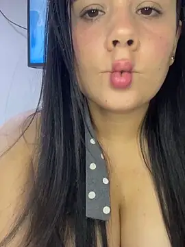 Leyna Kenet online show from February 19, 2026, 9:22 pm