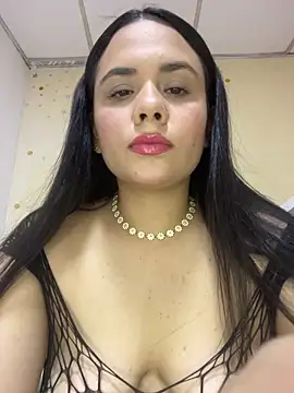 Leyna Kenet online show from May 19, 2026, 1:33 am