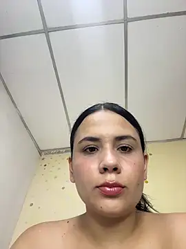 Leyna Kenet online show from June 10, 2026, 3:18 am