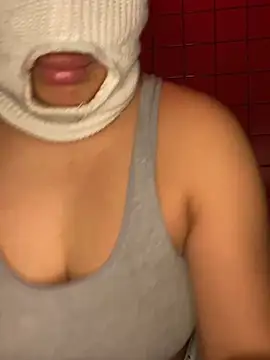 Snapshot of Sara_blanc chatting on December 14, 2024, 9:56 pm Sara blanc online show from December 14, 2024, 9:56 pm