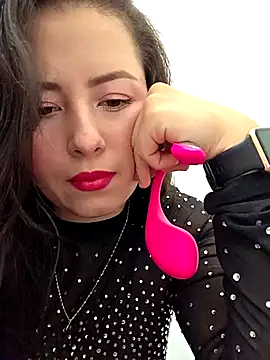 Snapshot of NeredaXxx chatting on October 17, 2025, 8:55 pm NeredaXxx online show from October 17, 2025, 8:55 pm