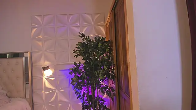 im sebaslopez online show from November 18, 2025, 11:37 pm