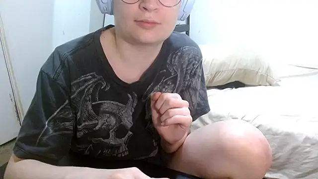 Snapshot of livcutebaby chatting on January 2, 2025, 6:07 am livcutebaby online show from January 2, 2025, 6:07 am
