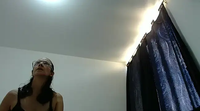 Snapshot of nicolle_milf1978 chatting on January 26, 2025, 8:34 pm nicolle milf1978 online show from January 26, 2025, 8:34 pm