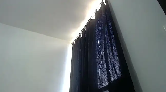 Snapshot of nicolle_milf1978 chatting on February 27, 2025, 7:58 pm nicolle milf1978 online show from February 27, 2025, 7:58 pm