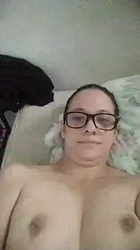 Snapshot of nicolle_milf1978 chatting on September 22, 2025, 11:34 am nicolle milf1978 online show from September 22, 2025, 11:34 am