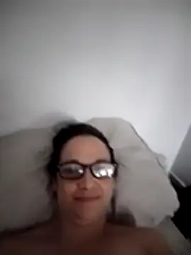 nicolle milf1978 online show from July 4, 2026, 12:11 pm