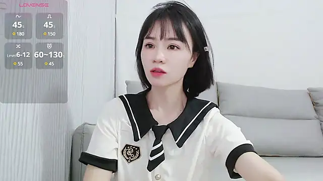 Koi-m- online show from February 21, 2025, 1:11 pm
