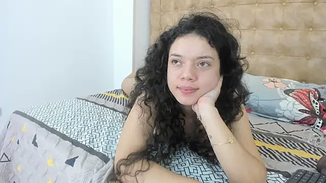 hanna  jadidi online show from January 12, 2025, 1:37 pm