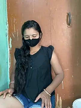 Snapshot of Suhani512 chatting on February 19, 2026, 5:03 am Suhani512 online show from February 19, 2026, 5:03 am