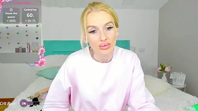 Snapshot of Lana_kitty__ chatting on January 2, 2025, 3:05 am Lana kitty online show from January 2, 2025, 3:05 am