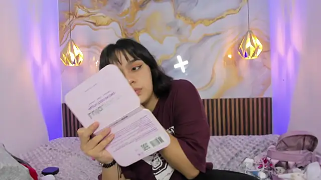 Snapshot of MelissaGilll chatting on October 7, 2025, 8:17 pm MelissaGilll online show from October 7, 2025, 8:17 pm