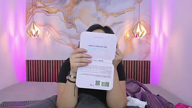 Snapshot of MelissaGilll chatting on October 10, 2025, 7:35 pm MelissaGilll online show from October 10, 2025, 7:35 pm