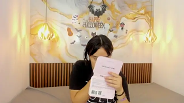 Snapshot of MelissaGilll chatting on November 3, 2025, 7:15 pm MelissaGilll online show from November 3, 2025, 7:15 pm