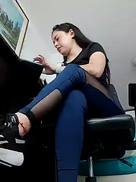 Snapshot of GoddessKarla chatting on February 7, 2025, 5:18 pm GoddessKarla online show from February 7, 2025, 5:18 pm