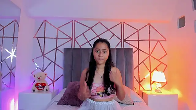 Snapshot of Giselle_Roldan chatting on February 11, 2025, 11:43 am Giselle Roldan online show from February 11, 2025, 11:43 am