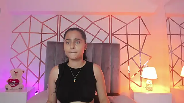 Snapshot of Giselle_Roldan chatting on March 3, 2025, 2:48 pm Giselle Roldan online show from March 3, 2025, 2:48 pm