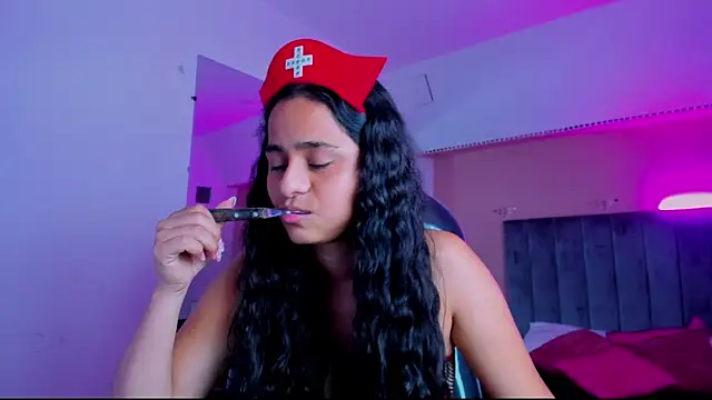Giselle Roldan online show from July 19, 2026, 4:05 am