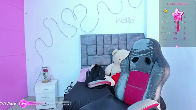 jisoo   online show from November 14, 2025, 12:37 pm