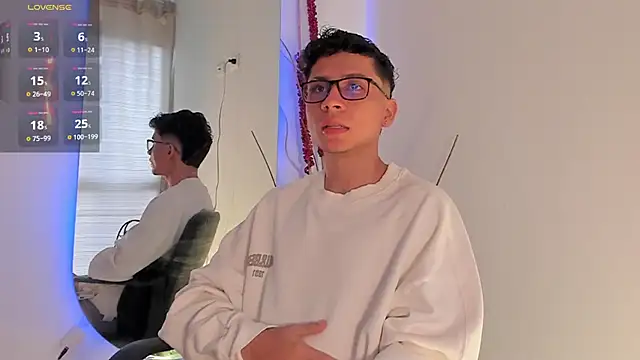NathanGreyX online show from January 22, 2025, 11:56 am