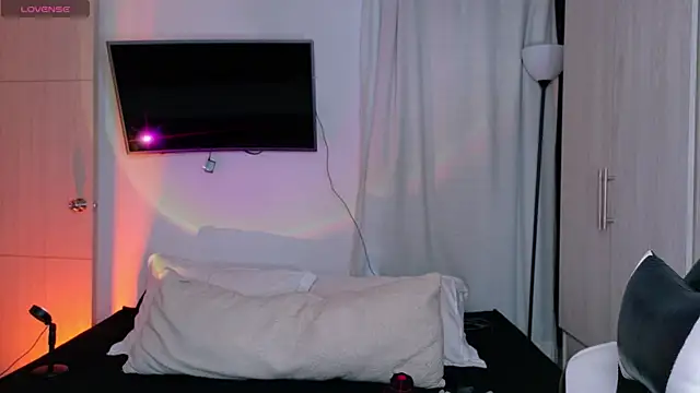 NathanGreyX online show from September 10, 2025, 11:10 am