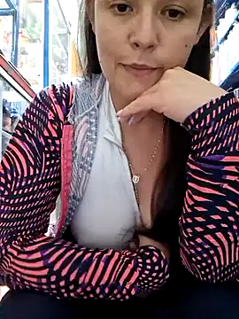 Snapshot of nidia2026 chatting on January 24, 2025, 8:54 pm nidia2026 online show from January 24, 2025, 8:54 pm