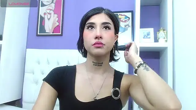 aliss-diaz online show from January 20, 2025, 8:29 pm