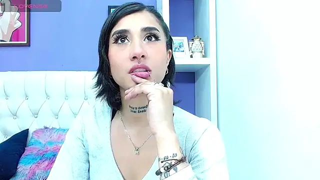 aliss-diaz online show from February 10, 2025, 7:17 pm
