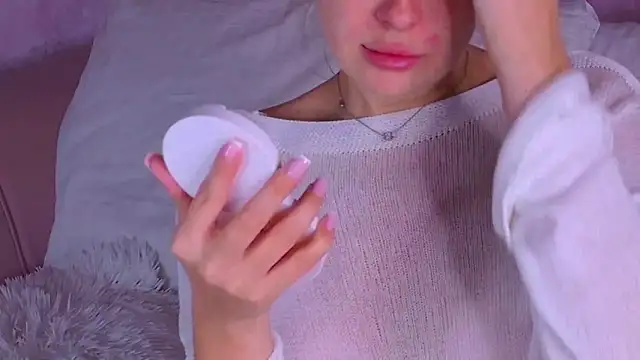 Snapshot of BeatriceEsmont chatting on October 8, 2025, 7:55 pm BeatriceEsmont online show from October 8, 2025, 7:55 pm