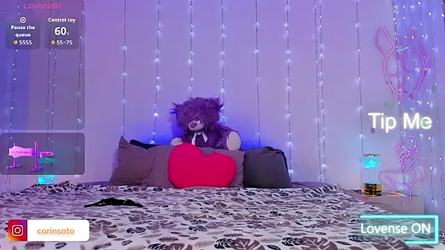 corinmasterx online show from September 18, 2025, 1:13 pm