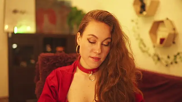 Snapshot of Berberis__Silene chatting on December 18, 2024, 7:41 pm Berberis  Silene online show from December 18, 2024, 7:41 pm