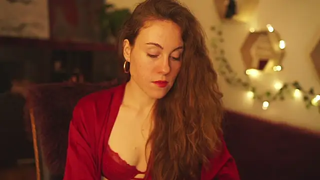 Snapshot of Berberis__Silene chatting on January 21, 2025, 9:36 pm Berberis  Silene online show from January 21, 2025, 9:36 pm