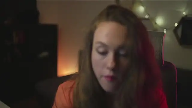 Snapshot of Berberis__Silene chatting on September 19, 2025, 6:30 pm Berberis  Silene online show from September 19, 2025, 6:30 pm