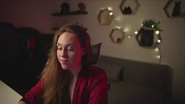 Snapshot of Berberis__Silene chatting on October 5, 2025, 8:07 pm Berberis  Silene online show from October 5, 2025, 8:07 pm