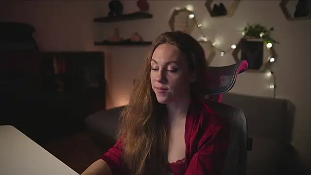 Snapshot of Berberis__Silene chatting on October 8, 2025, 6:16 pm Berberis  Silene online show from October 8, 2025, 6:16 pm