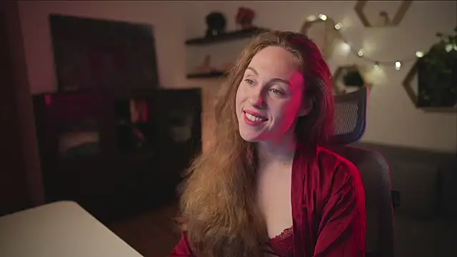 Snapshot of Berberis__Silene chatting on October 19, 2025, 6:30 pm Berberis  Silene online show from October 19, 2025, 6:30 pm