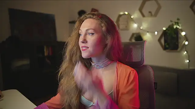 Snapshot of Berberis__Silene chatting on October 22, 2025, 5:02 pm Berberis  Silene online show from October 22, 2025, 5:02 pm