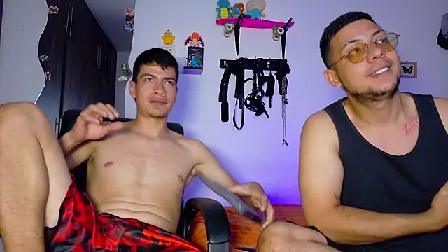 Snapshot of Nymphobuddies chatting on October 11, 2025, 10:52 pm Nymphobuddies online show from October 11, 2025, 10:52 pm