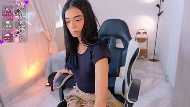 AnabelWolf online show from November 12, 2025, 3:34 pm