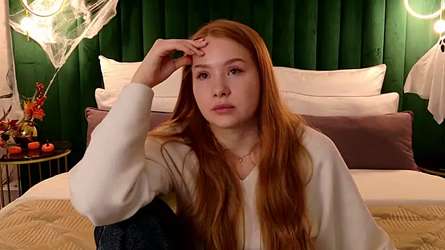 Snapshot of MichelleReid chatting on October 21, 2025, 3:40 am MichelleReid online show from October 21, 2025, 3:40 am