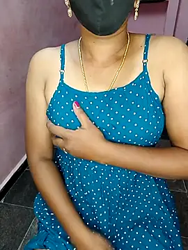 Snapshot of Tamil_Shalini_Lustyy chatting on October 24, 2025, 5:20 pm Tamil Shalini Lustyy online show from October 24, 2025, 5:20 pm