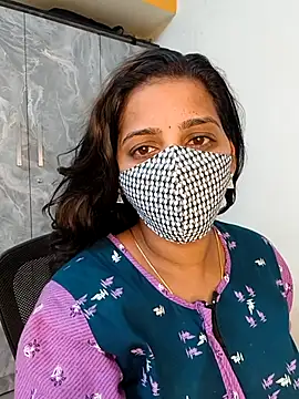 Tamil Shalini Lustyy online show from May 13, 2026, 5:10 pm