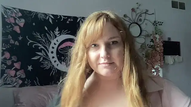 thickgingergoddess online show from February 4, 2025, 8:17 pm