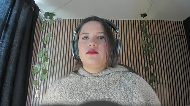Victoria Ponce1 online show from February 19, 2025, 7:27 pm