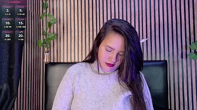 Snapshot of Victoria_Ponce1 chatting on September 30, 2025, 8:47 pm Victoria Ponce1 online show from September 30, 2025, 8:47 pm