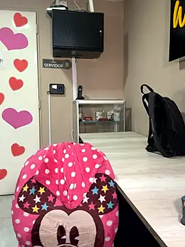 Snapshot of cherry_coper chatting on October 4, 2025, 12:25 pm cherry coper online show from October 4, 2025, 12:25 pm