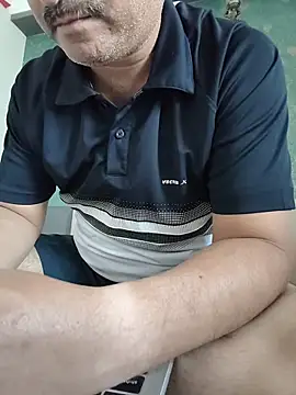 samee00721 online show from May 10, 2026, 5:56 am