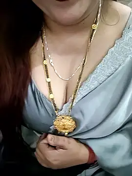 Mayuri77 online show from November 12, 2025, 3:34 pm